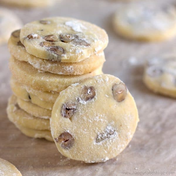 Butter Cookies with Hazelnuts