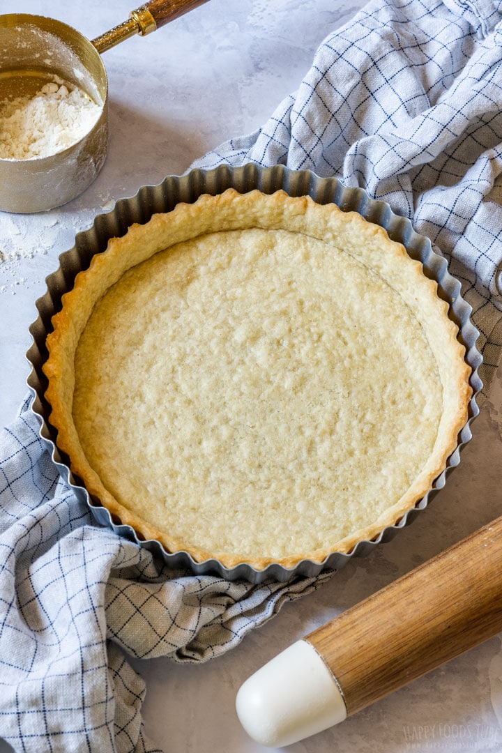 Baked shortcrust pastry base