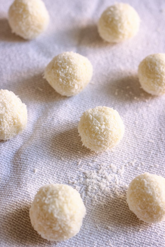 3-Ingredient Raffaello Coconut Balls Pic