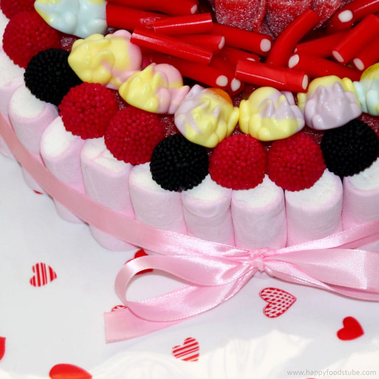 Tarta de Chuches Candy Cake Recipe