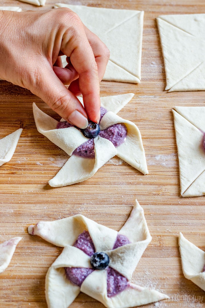 How to make Blueberry Danish Pinwheels Step 2