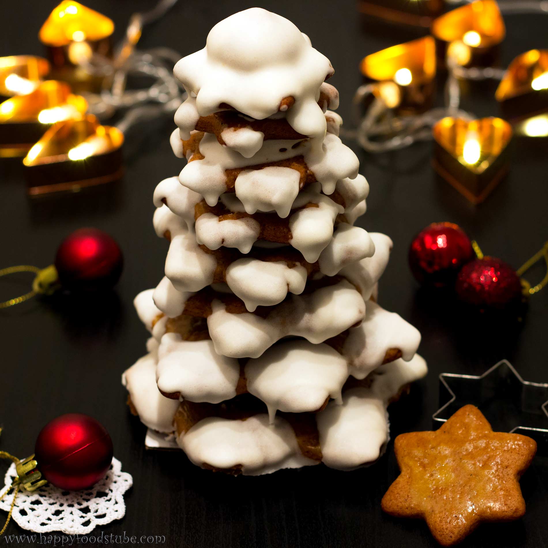 Gingerbread Christmas Tree Tutorial | happyfoodstube.com