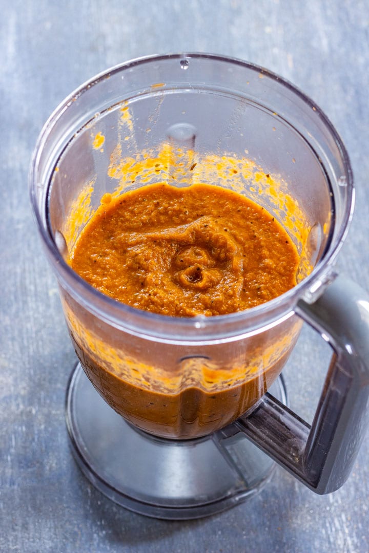 Smooth pasta sauce in the blender