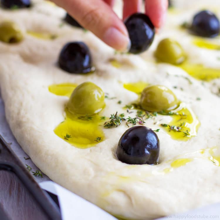 Focaccia-Bread-with-Olives-&-Thyme-Topping