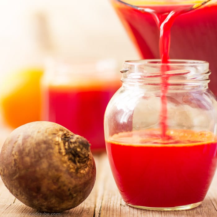 Immune Booster Beet, Carrot & Orange Juice - Fresh fruit and vegetable juices are perfect for boosting your body with nutrients! Detox your liver and help you to stay healthy! Best cleanse juice recipe. | happyfoodstube.com