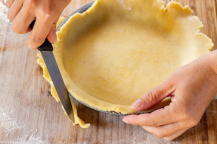 Making pear frangipane tart step 4