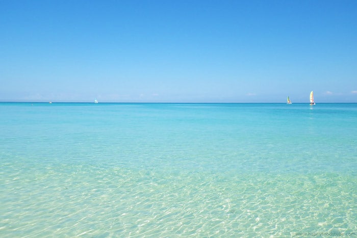 Cuba Varadero Calm Caribbean Sea | happyfoodstube.com