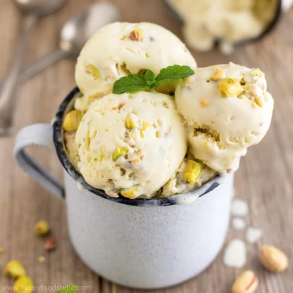 Fresh Mint & Pistachio Ice Cream, anyone? It’s simple to make, light and yummy. This recipe is for those who prefer ice cream maker doing all the “hard work” for them! | happyfoodstube.com