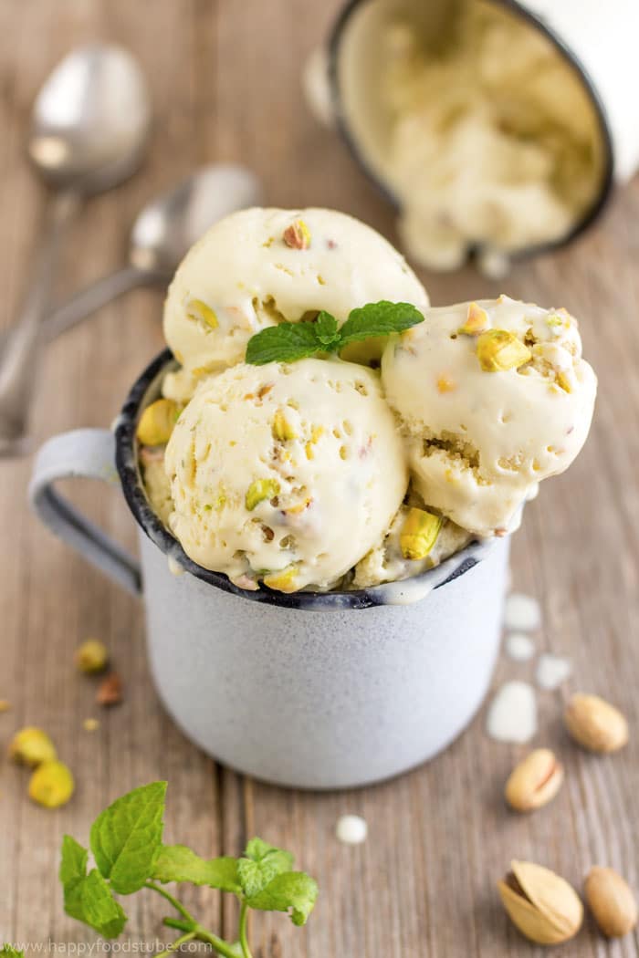 Fresh Mint & Pistachio Ice Cream, anyone? It’s simple to make, light and yummy. Homemade ice cream recipe for ice cream maker. | happyfoodstube.com
