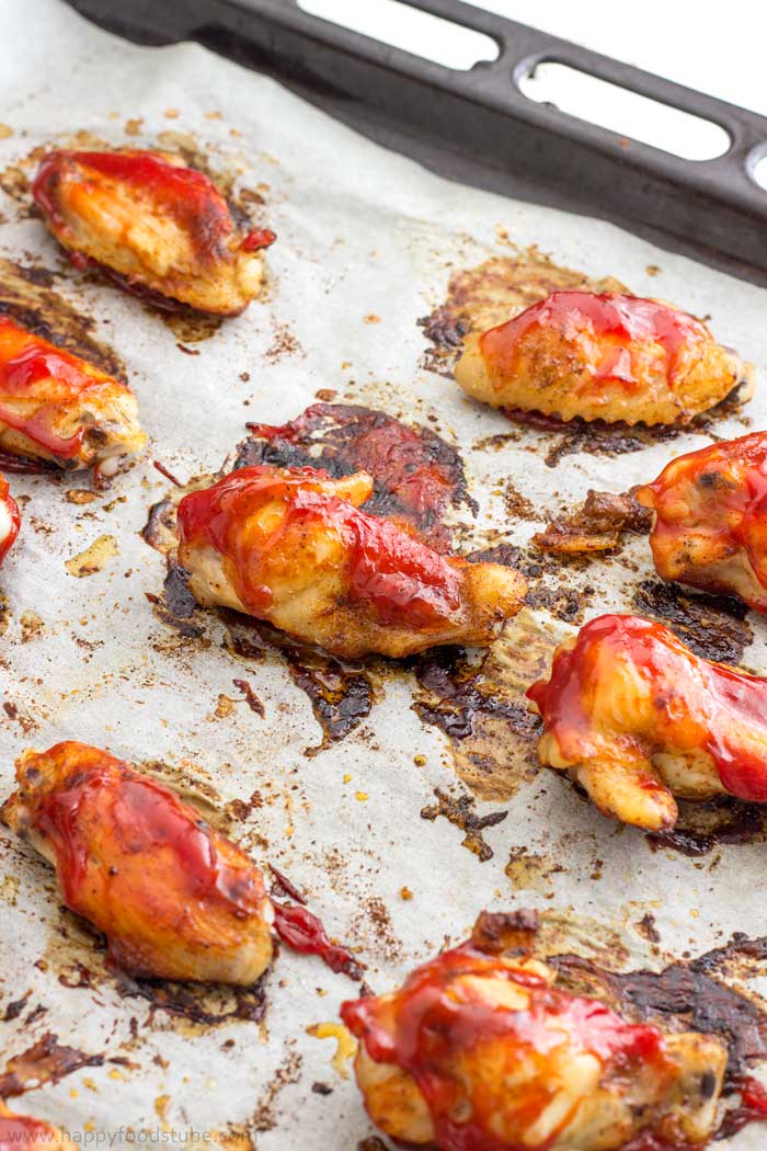 Easy Oven Baked Sweet and Spicy Sticky Chicken Wings Step by Step 4 | happyfoodstube.com