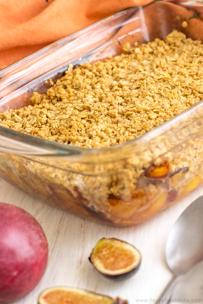 No Fuss Mixed Fruit Crisp with Hazelnuts is the right tasty dessert. Simple ingredients | happyfoodstube.com
