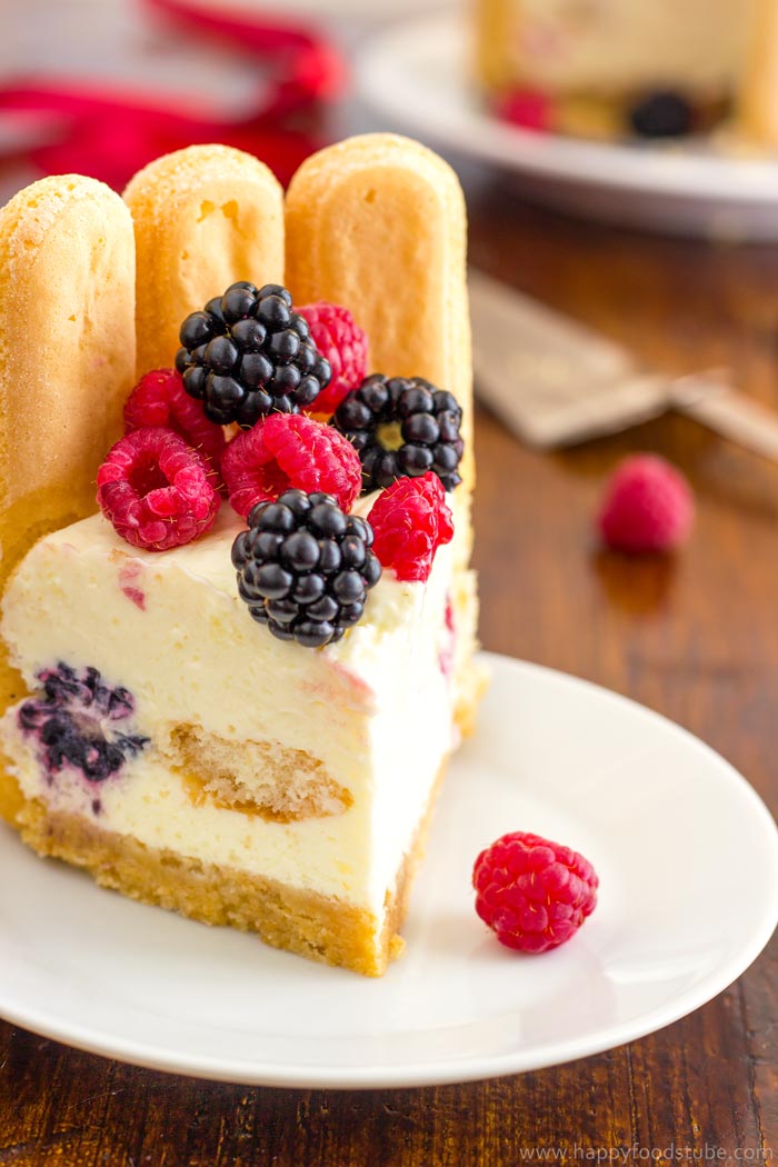 Mixed Berry Charlotte Cake Slice. Absolutely delicious no bake dessert! | happyfoodstube.com