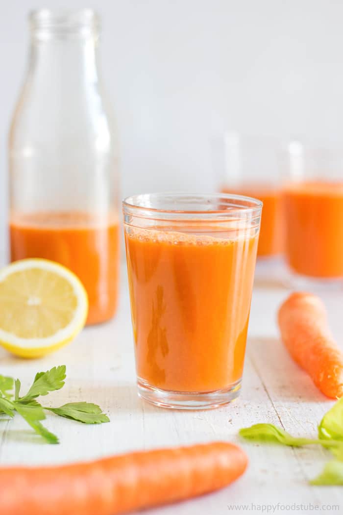 Winter Vitamin Boosting Juice Recipe. Only 5 Ingredients. Rich in Vitamin C and ready in 5 minutes! | happyfoodstube.com