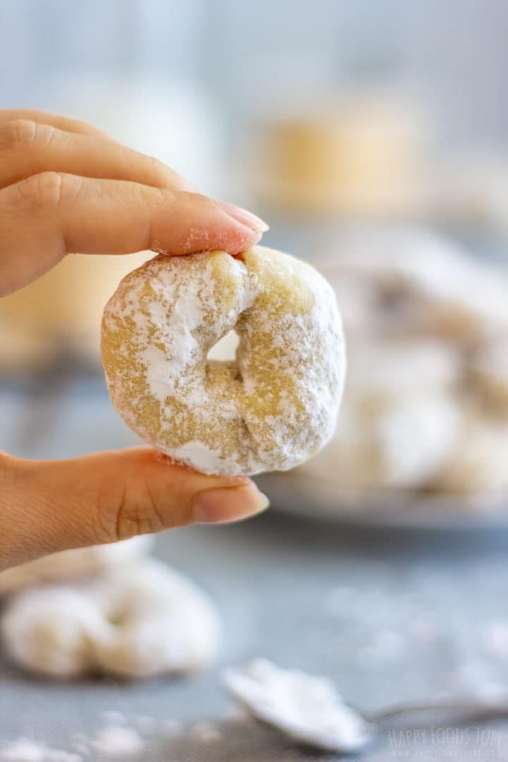 Sugar coated white wine cookie