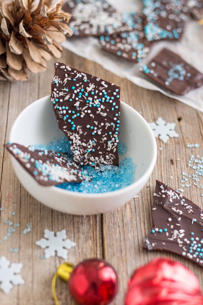 Christmas Chocolate Bark with Coconut. Homemade dessert for holidays | happyfoodstube.com