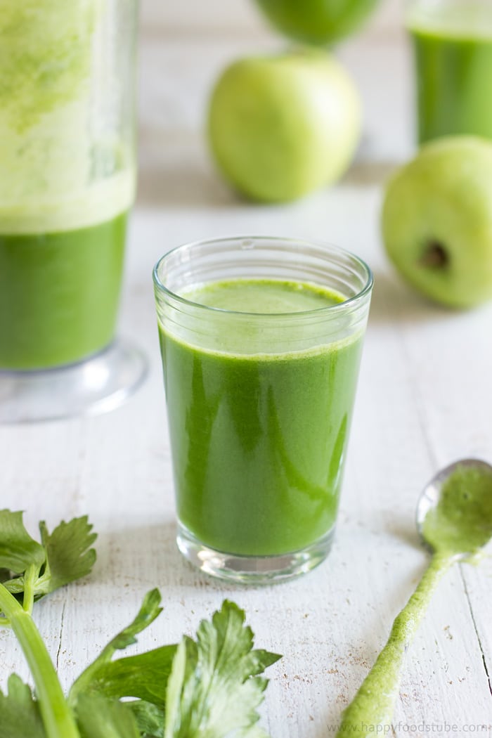 Healthy Green Juice Recipe | happyfoodstube.com