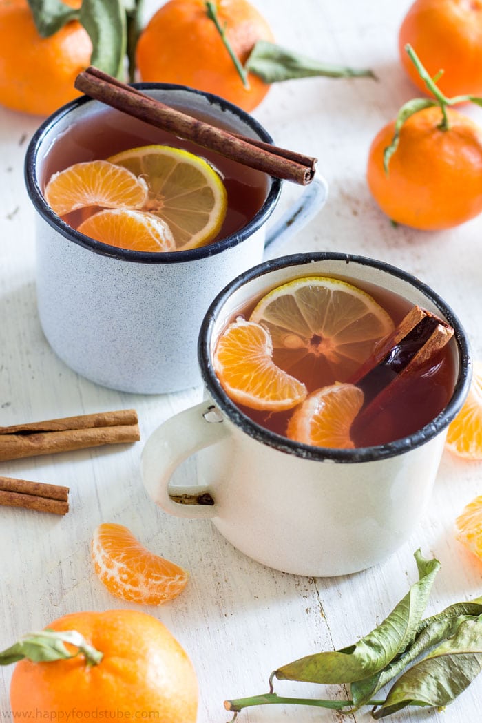Mulled Mixed Fruit Cider with Mandarins. Perfect homemade winter drink recipe. | happyfoodstube.com