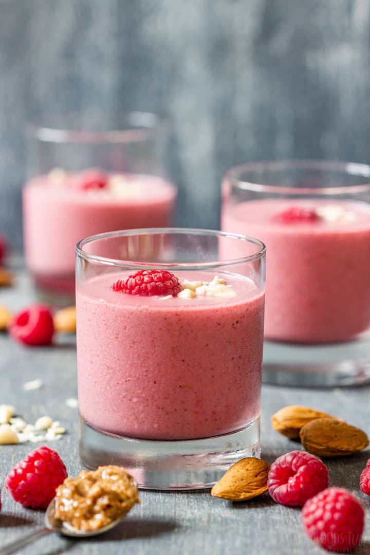 Vegan raspberry smoothies
