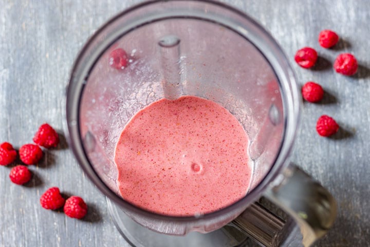 Raspberry smoothie in the blender