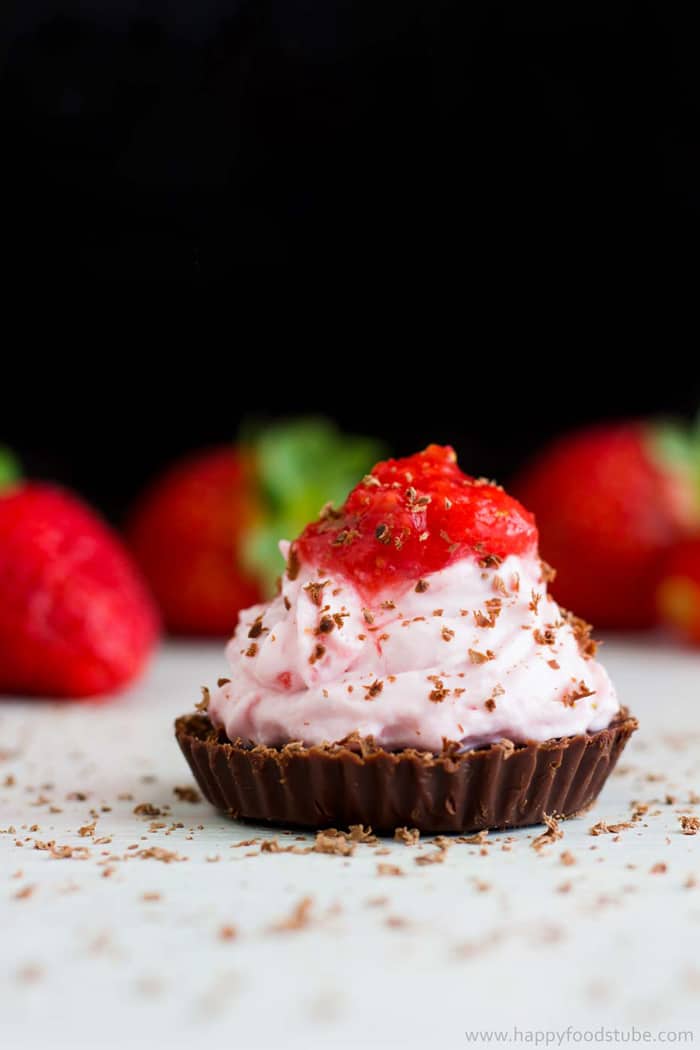 Mini-Chocolate-Strawberry-Treats-Dessert-Recipe