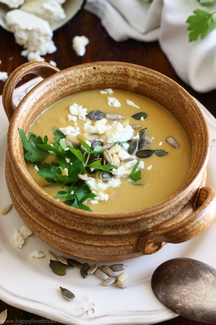 Bowl of creamy garbanzo bean soup