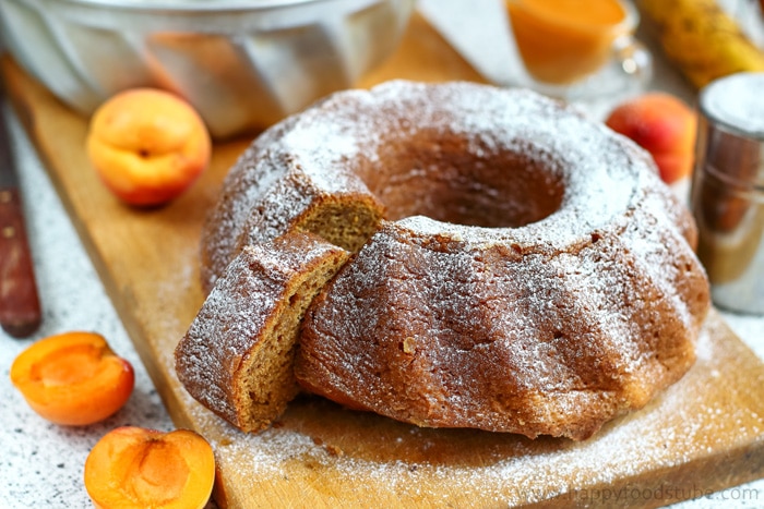 Apricot Banana Bundt Cake Pic