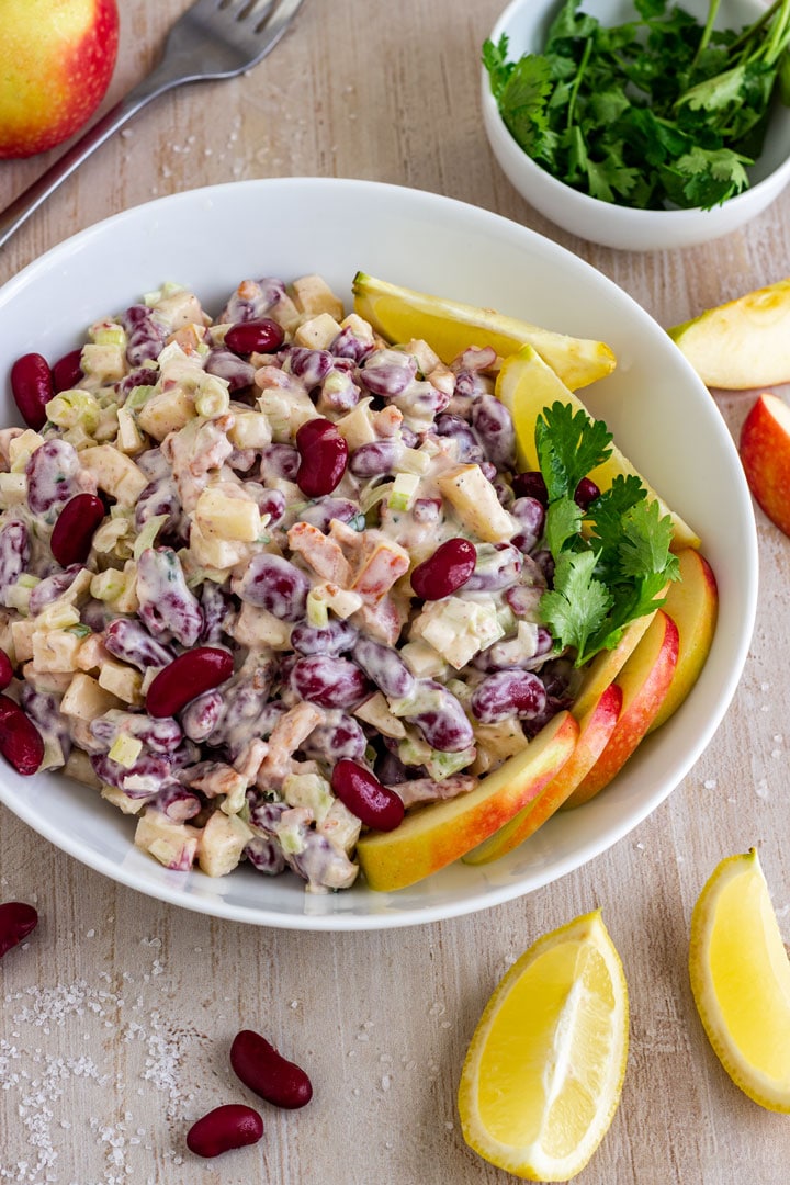 Kidney bean salad with mayo and bacon