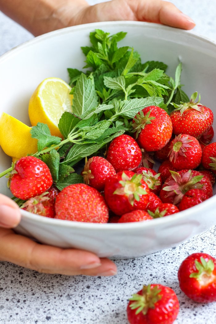 Strawberry Lemon Infused Water Ingredients Picture