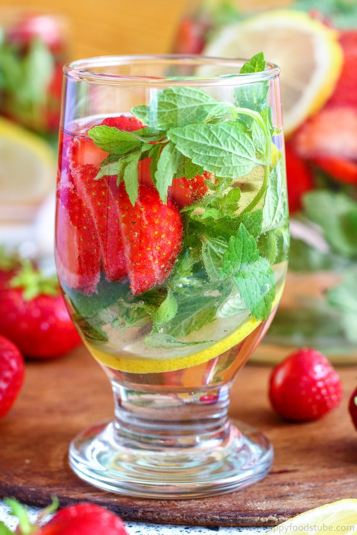 Strawberry Lemon Infused Water pic