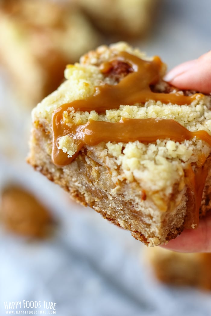 Caramel Apple Crumb Bars Closeup Picture