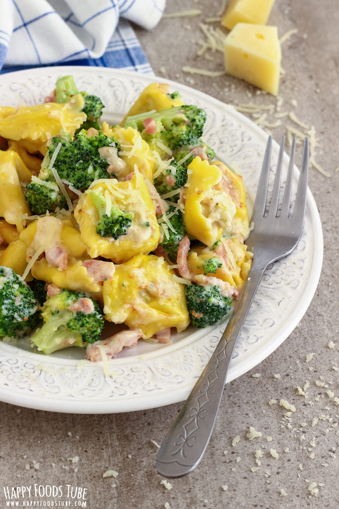 Cheese Tortellini Pasta with Broccoli and Bacon Picture