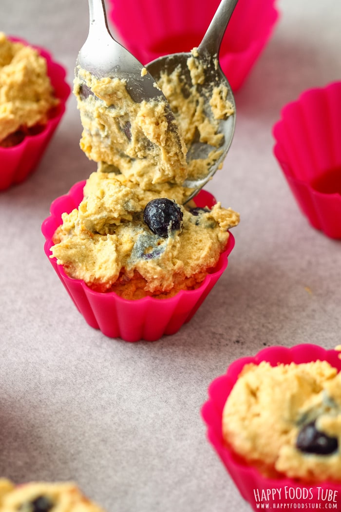 Step by Step How to Make Blueberry Persimmon Muffins Picture