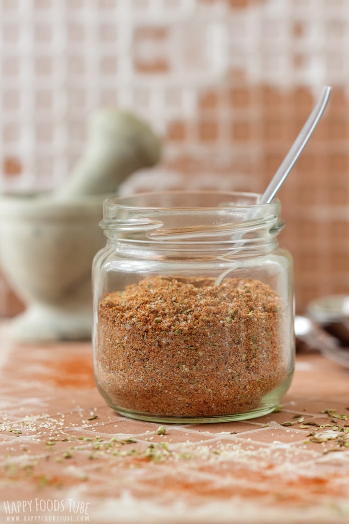 Homemade Fajita Seasoning Mix - blended spices in the jar