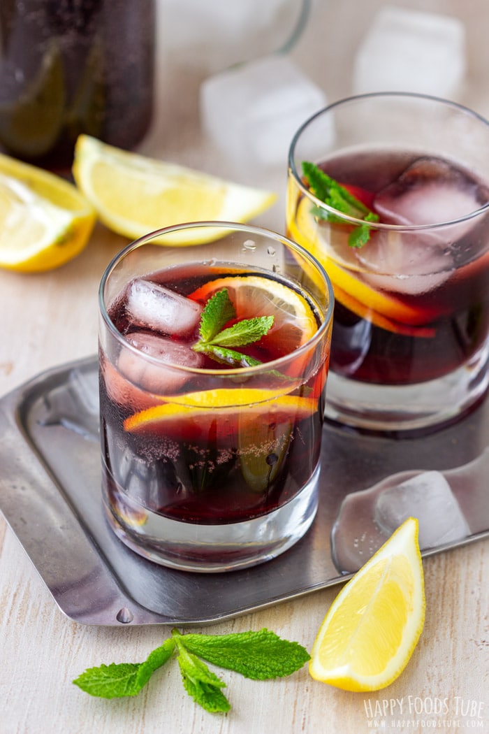 Refreshing Spanish red wine Calimocho