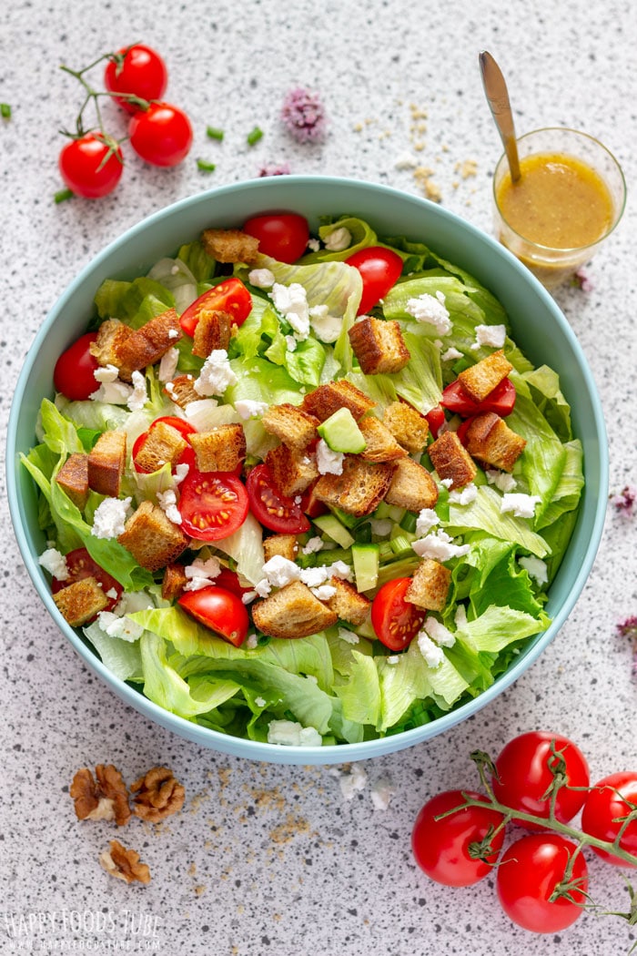 goat cheese salad with walnut dressing