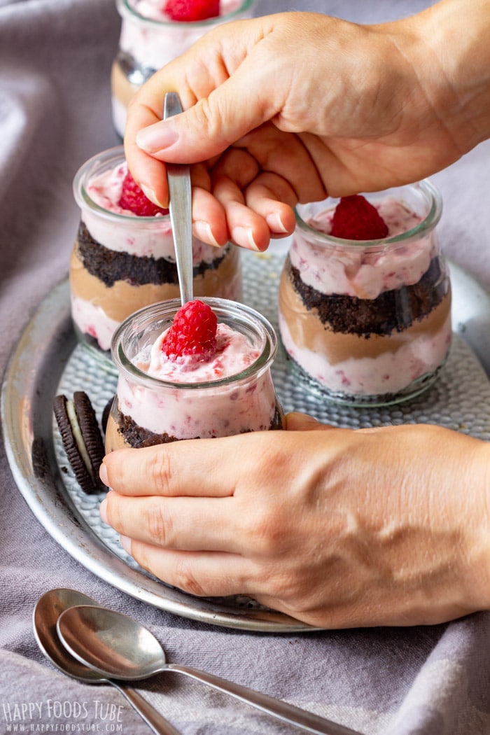 Easting the Raspberry Oreo No Bake Dessert