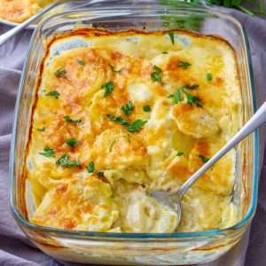 Easy Creamy Potatoes Au Gratin