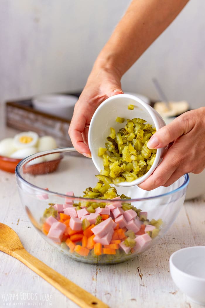 How to Make Creamy Potato and Ham Salad Step 1