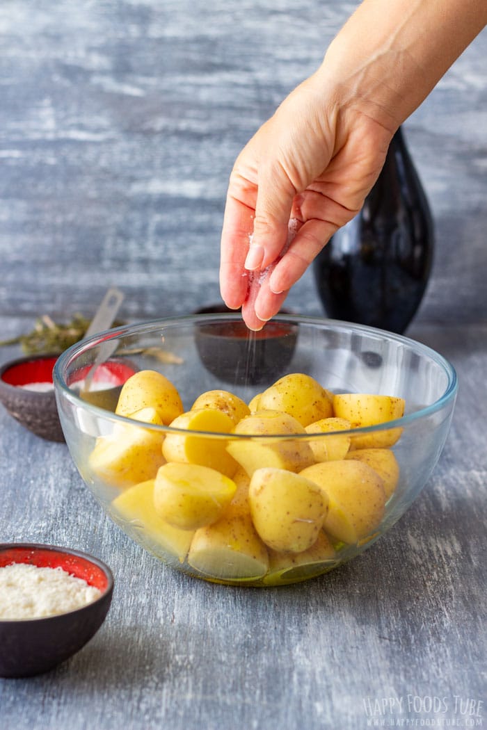 How to make Rosemary Parmesan Roasted Potatoes Step 2