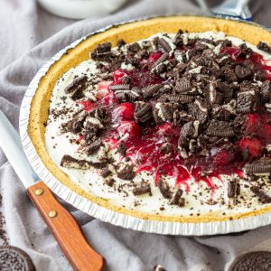 Easy No Bake Cherry Cheesecake Pie