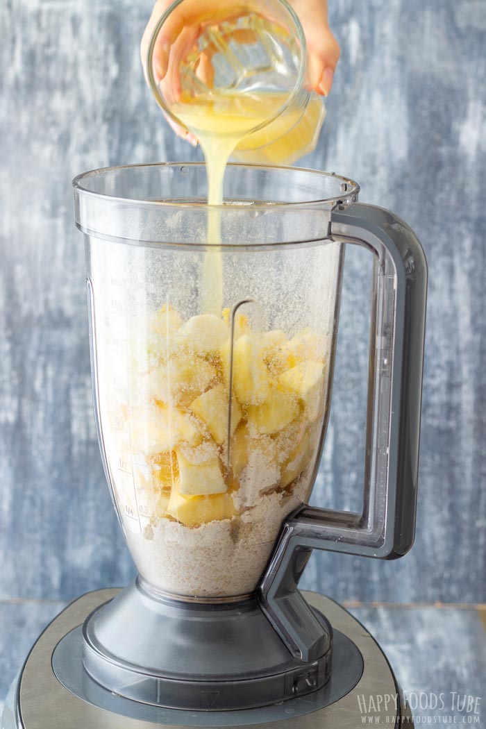 How to make Apple Pear Ginger Smoothie Step 3