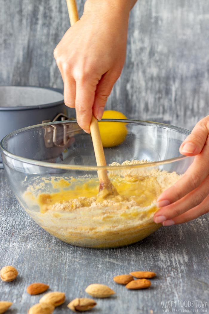 How to make Spanish Almond Cake Step 4