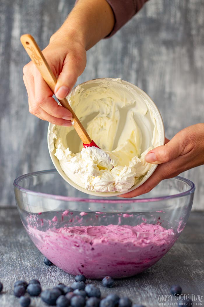 How to Make No Bake Blueberry Cheesecake Step 4