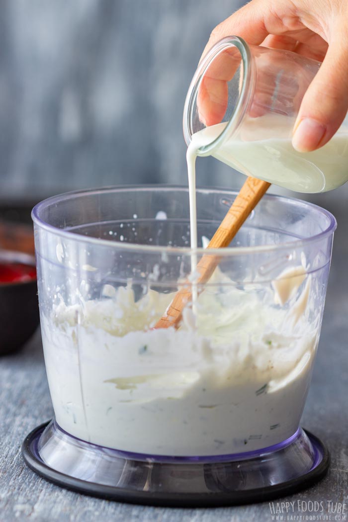 Process Shots of Blue Cheese Salad Dressing Step 2