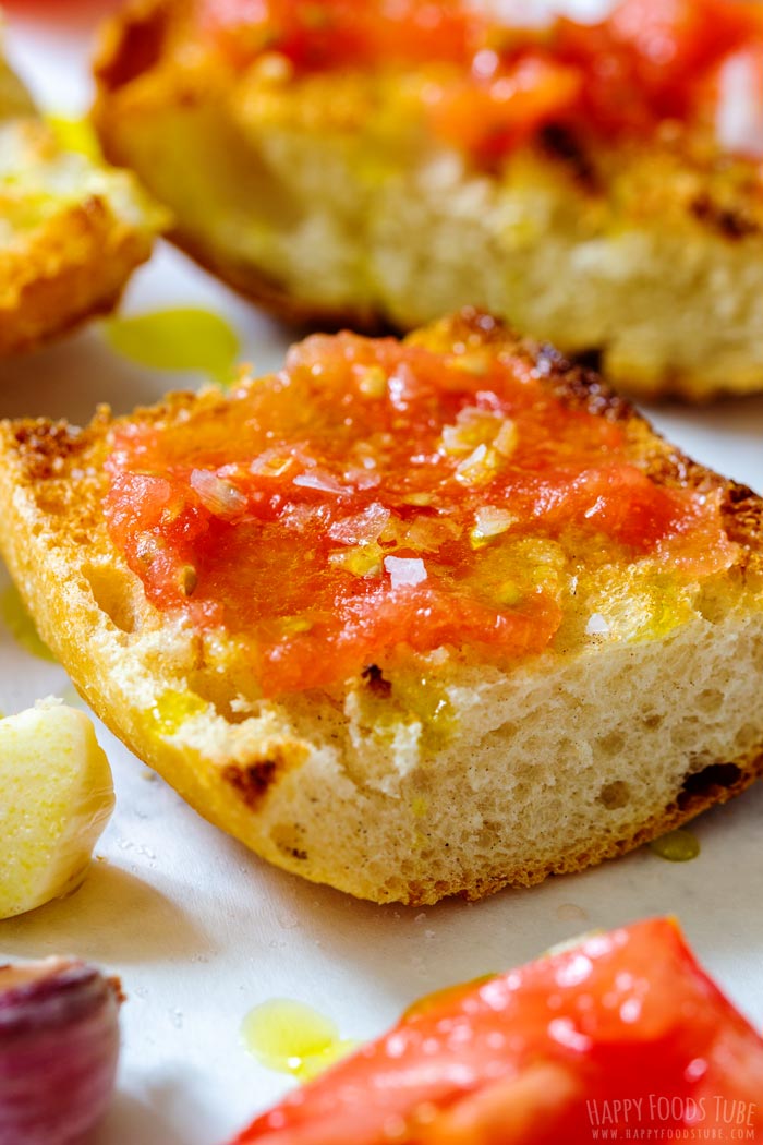 Pan con Tomate with Garlic and Olive Oil