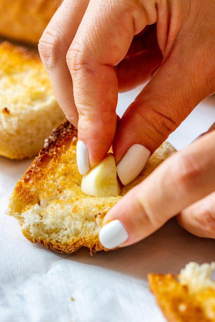 Step by Step How to Make Pan con Tomate 2