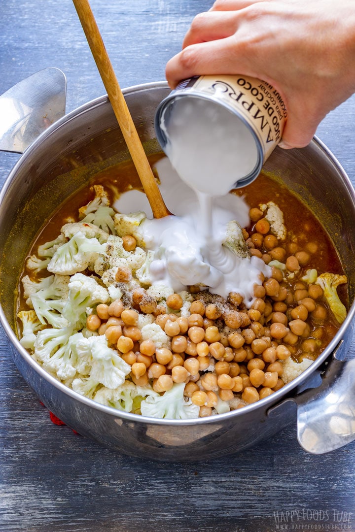 How to make Cauliflower Chickpea Curry Step 2
