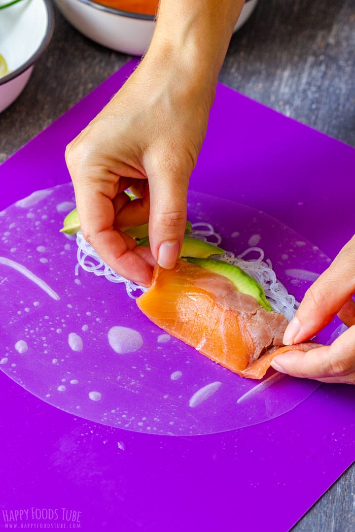 How to make Summer Rolls with Smoked Salmon Step 1