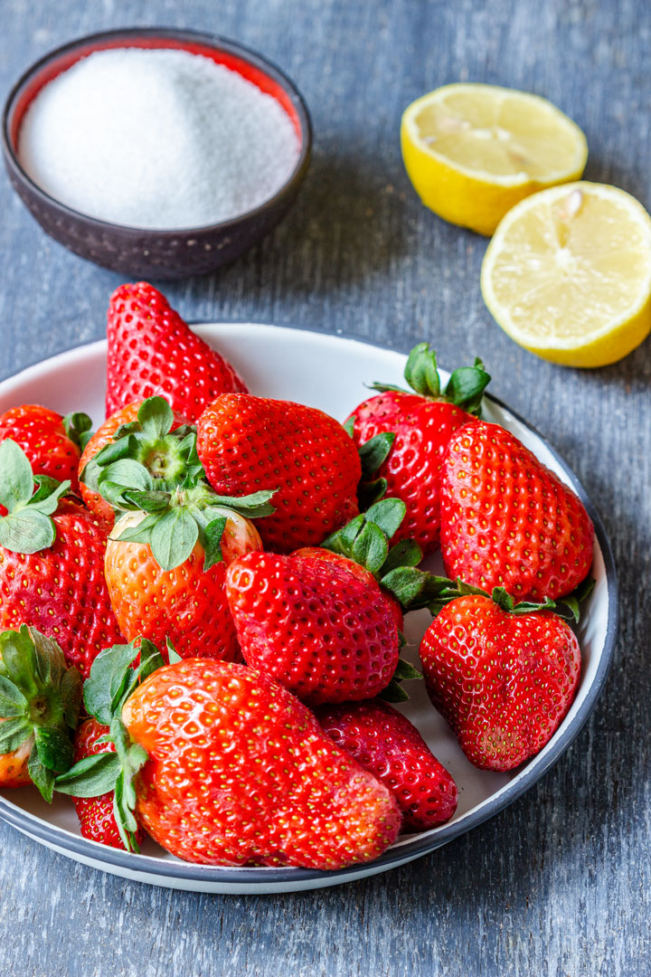 Ingredients of Strawberry Sauce