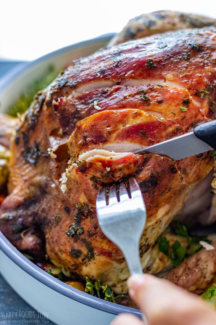 Slicing Thanksgiving turkey